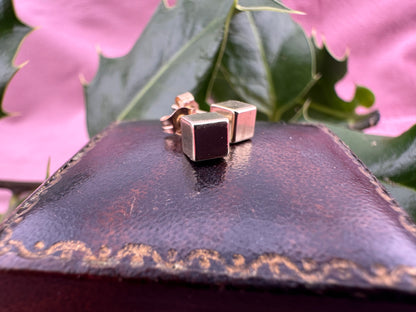 9ct Cube Stud earrings