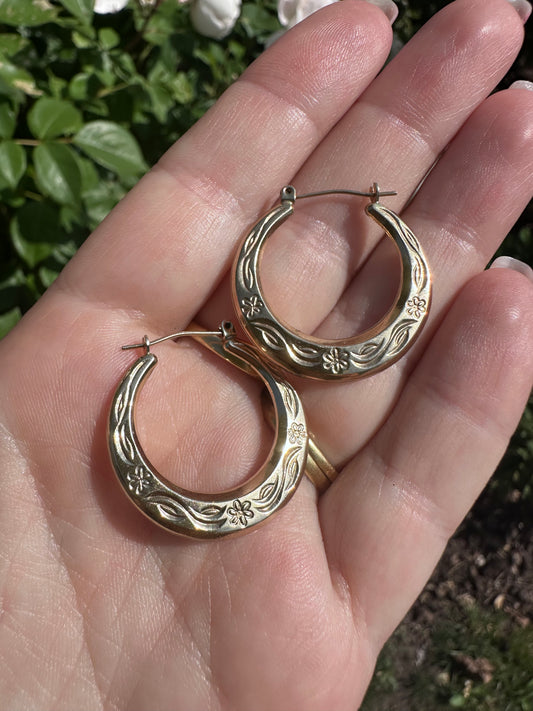 9ct Gold Flower patterned round hoops