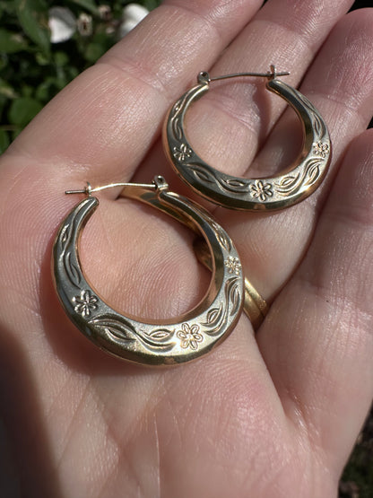 9ct Gold Flower patterned round hoops