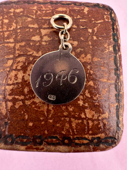 Vintage 9ct Gold disk, engraved DMG, 1946