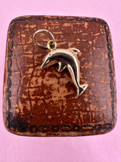 9ct Golf Dolphin Charm