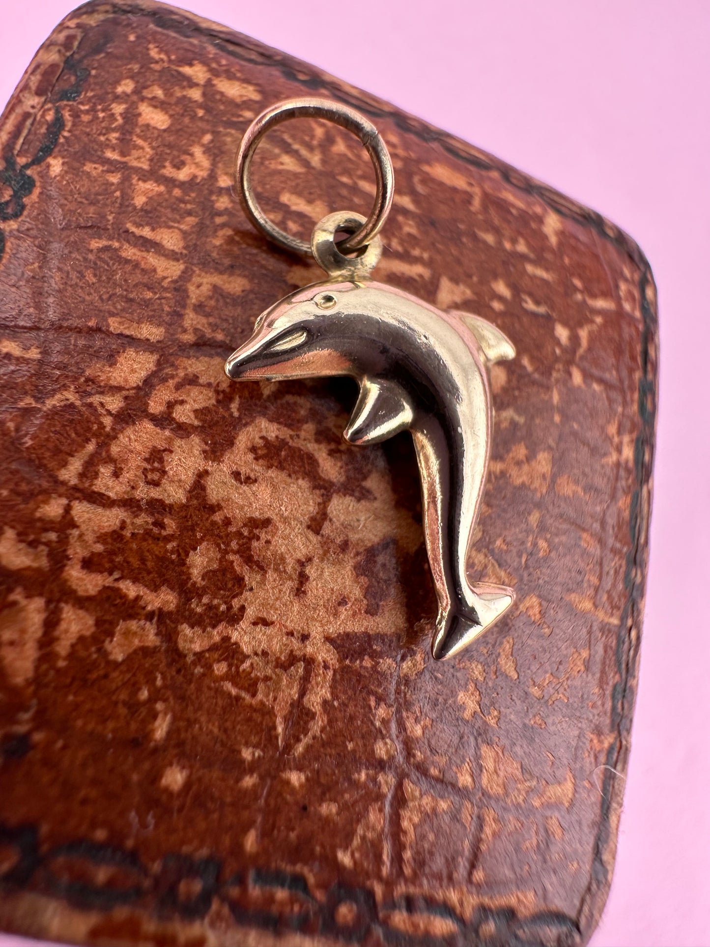 9ct Golf Dolphin Charm