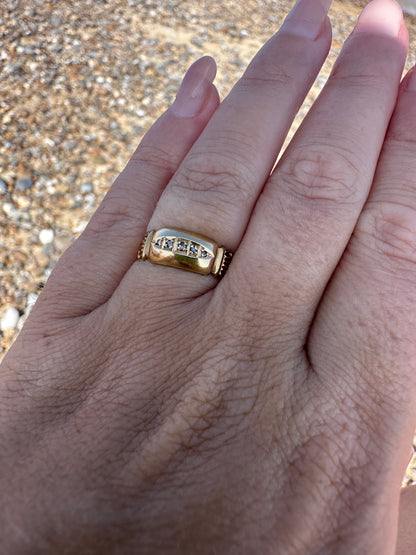 Antique 18ct Gold Rose Cut diamond Gypsy set ring