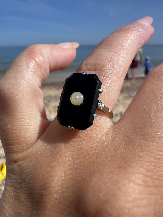 14ct Onyx, Pearl & Rose cut diamond Ring