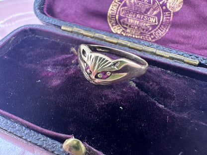 Vintage 9ct Ruby eyed Cat ring