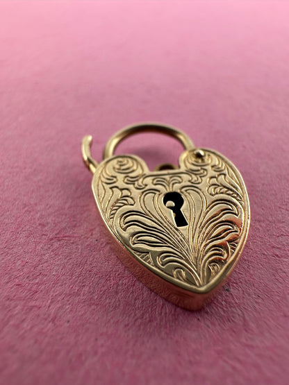 Vintage 9ct gold Engraved Heart Padlock, 1971, 2.83g, 2.2cm