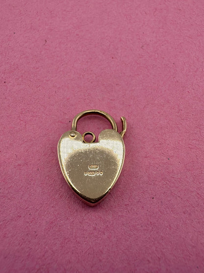 Vintage 9ct gold Engraved Heart Padlock, 1971, 2.83g, 2.2cm