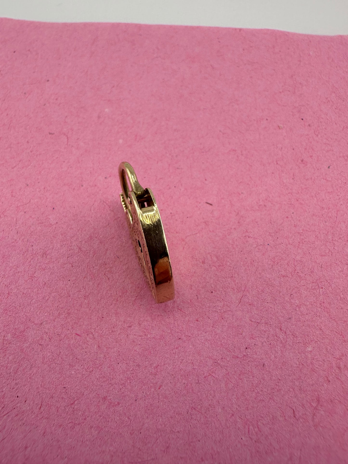 Vintage 9ct gold Engraved Heart Padlock, 1971, 2.83g, 2.2cm