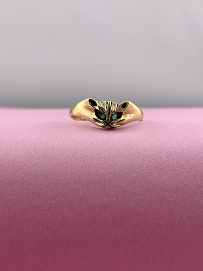 Vintage 9ct Gold Cat ring with Emerald Eyes