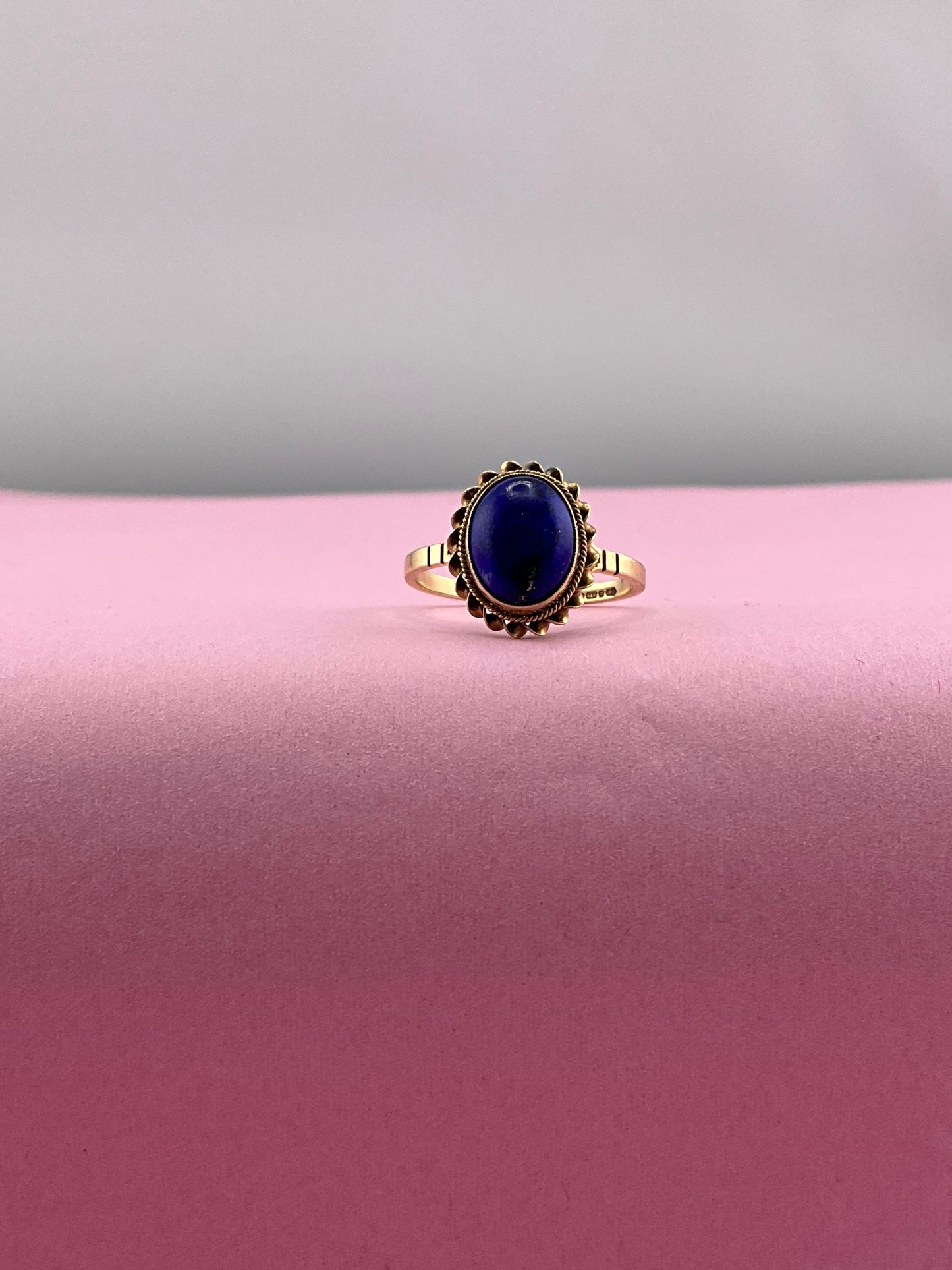 Vintage 9ct Lapis Lazuli Solitaire ring