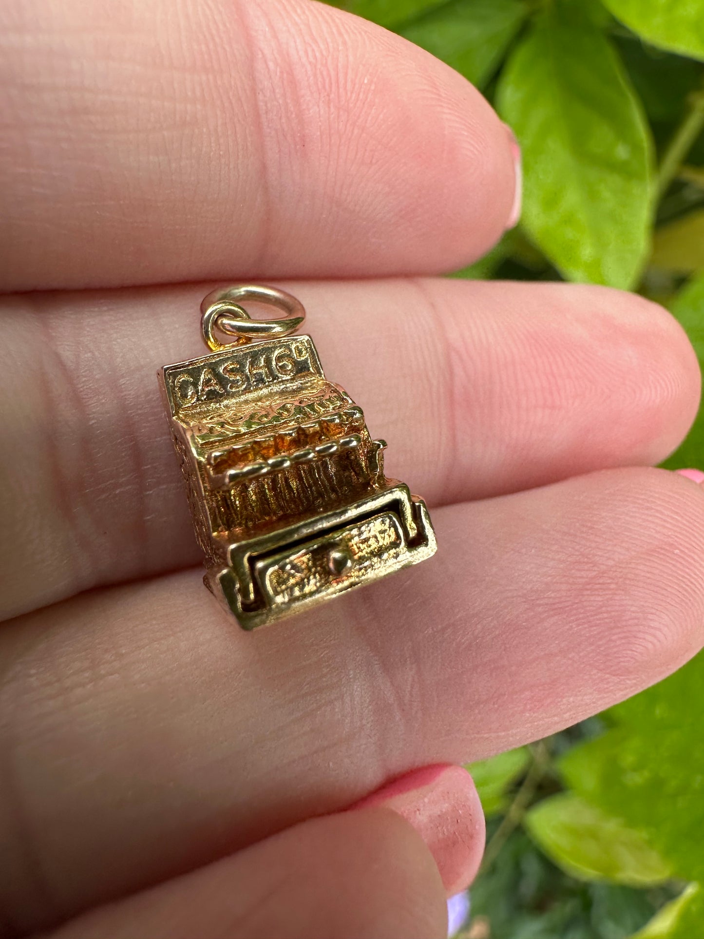 Vintage 9ct Gold Cash register charm, bottom opens