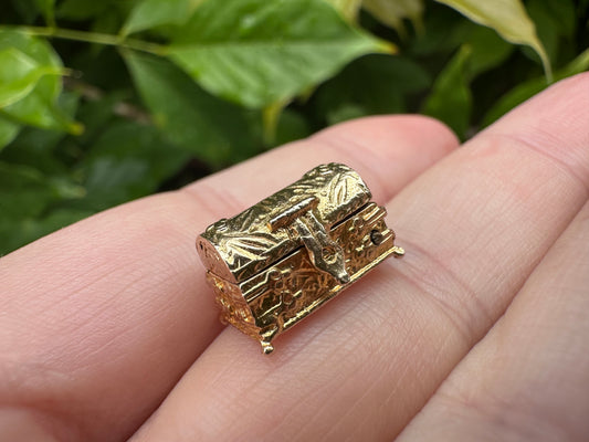 Reserved for Teigan Vintage 9ct Gold Articulated Treasure chest charm with diamonds
