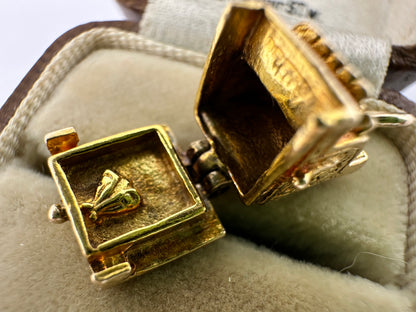 Vintage 9ct Gold Cash register charm, bottom opens