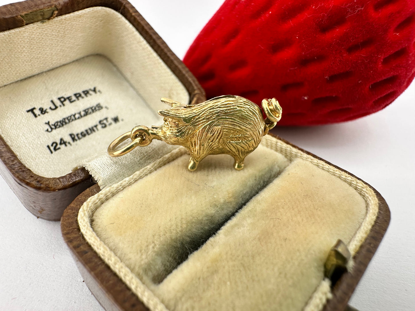 Vintage 9ct Gold Piggy Bank charm, with moving coin/tail