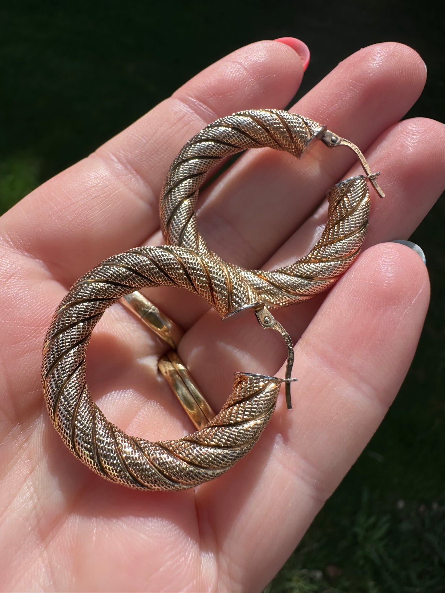 9ct Gold UnoAerre Textured chunky Round Hoops