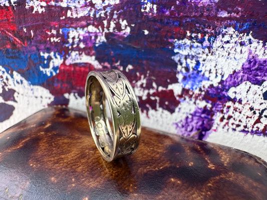 Antique 9ct Gold Leaf cut out Band