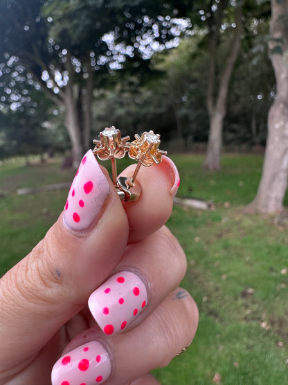 9ct Diamond buttercup stud earrings