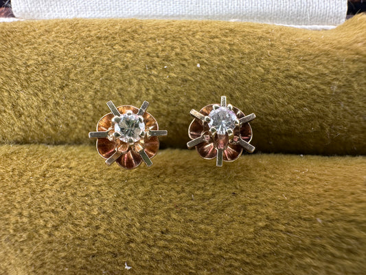 9ct Diamond buttercup stud earrings