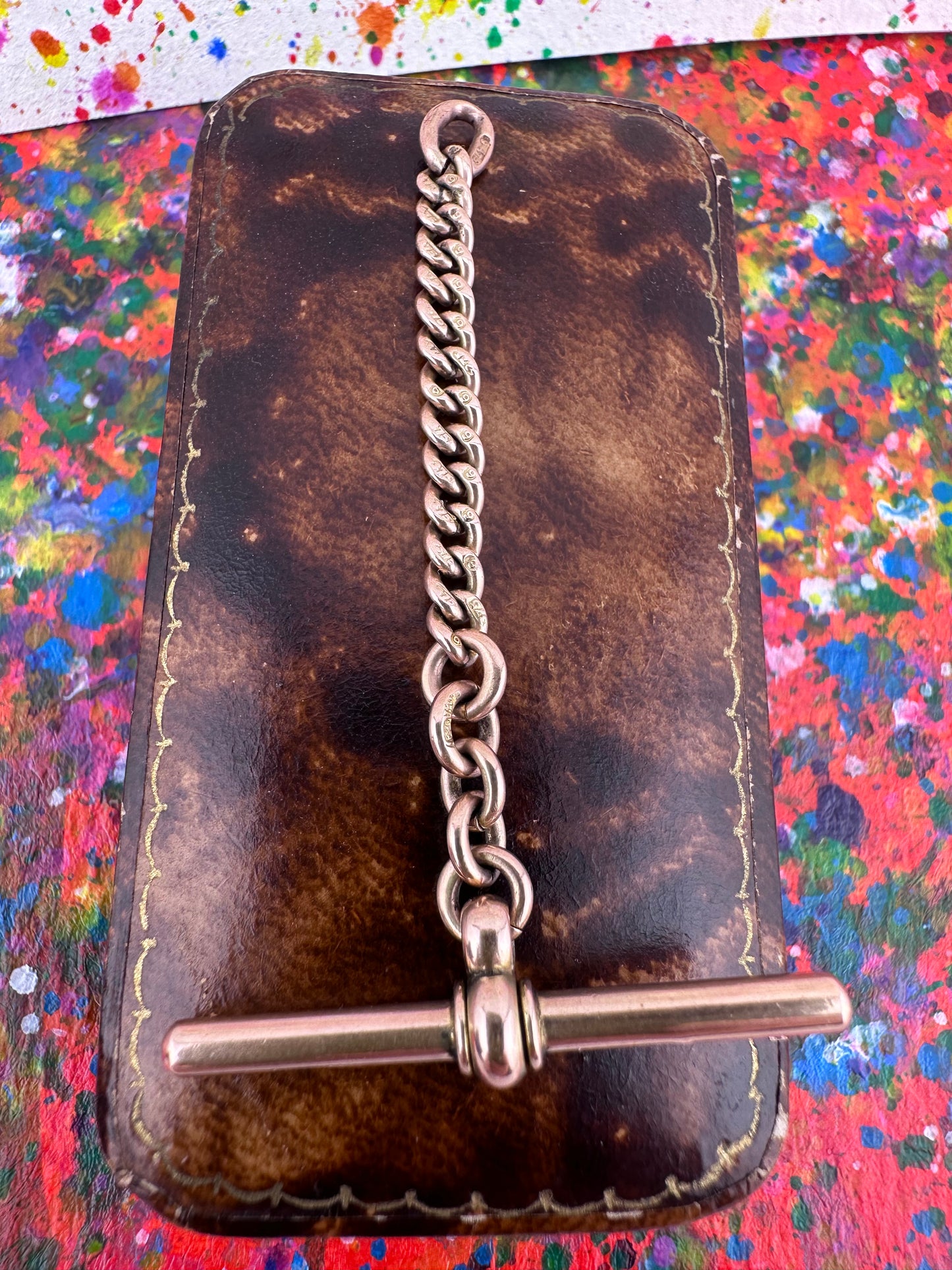 Antique 9ct Gold Swivel T-Bar on a chain