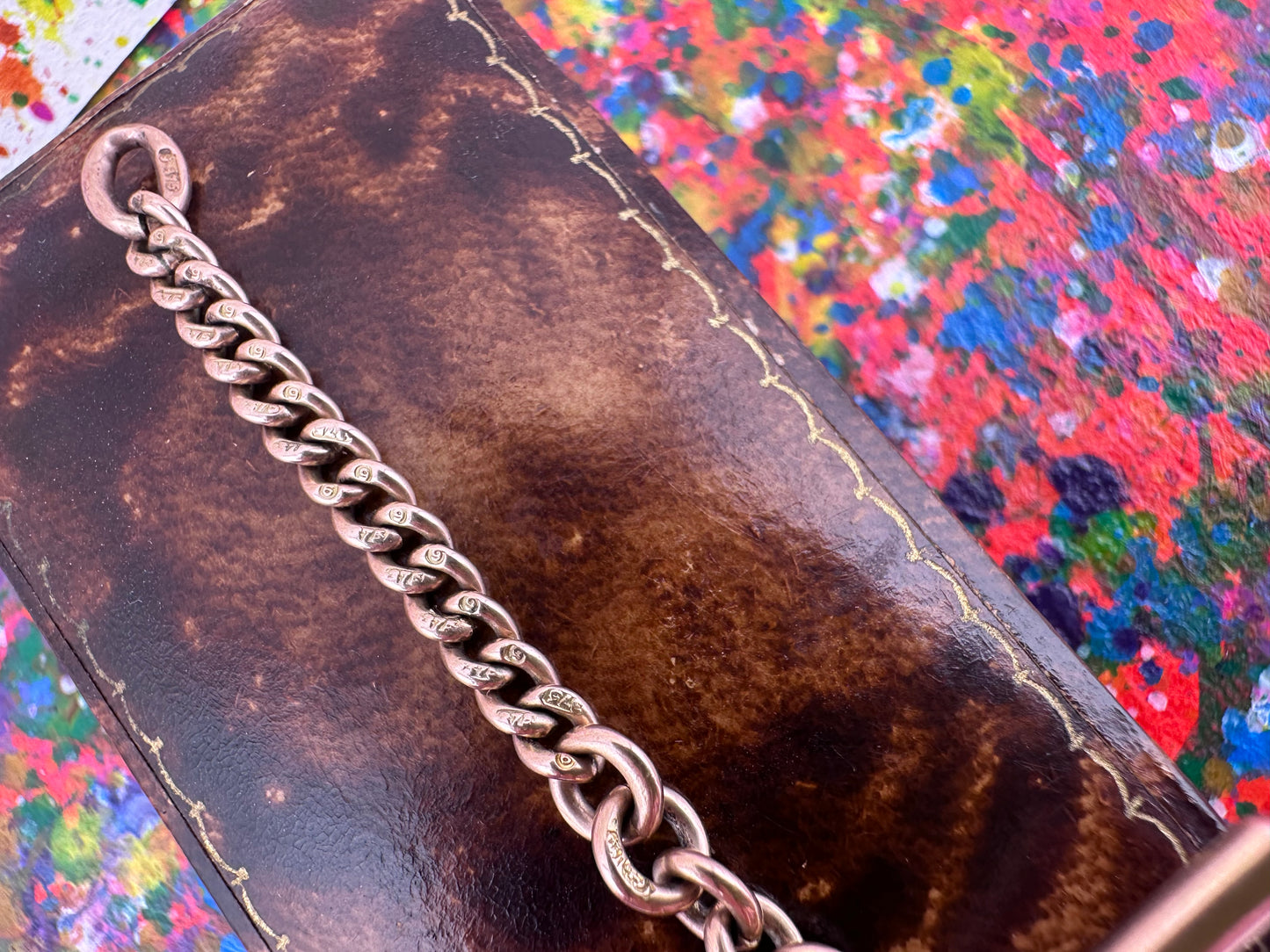 Antique 9ct Gold Swivel T-Bar on a chain