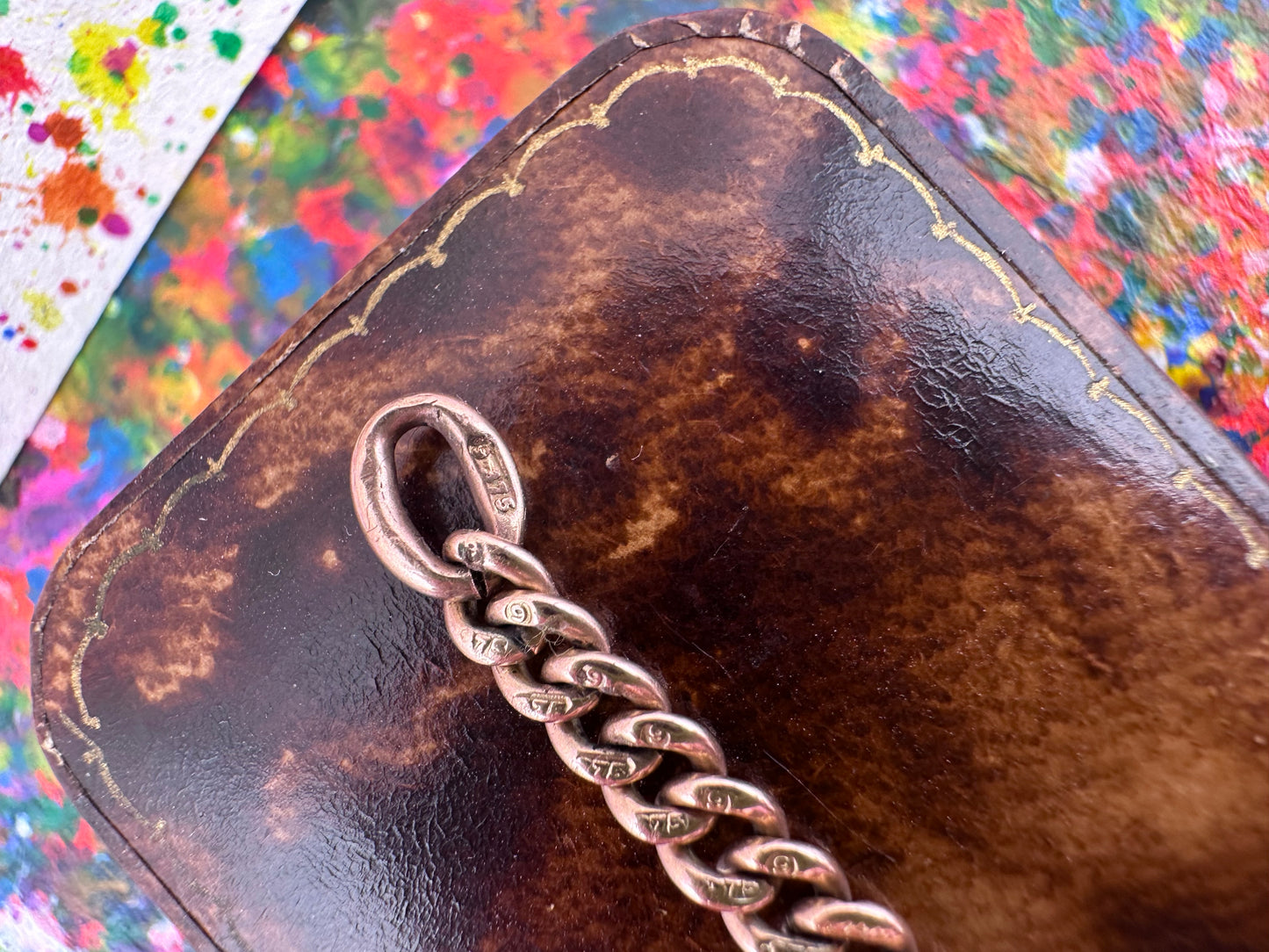 Antique 9ct Gold Swivel T-Bar on a chain