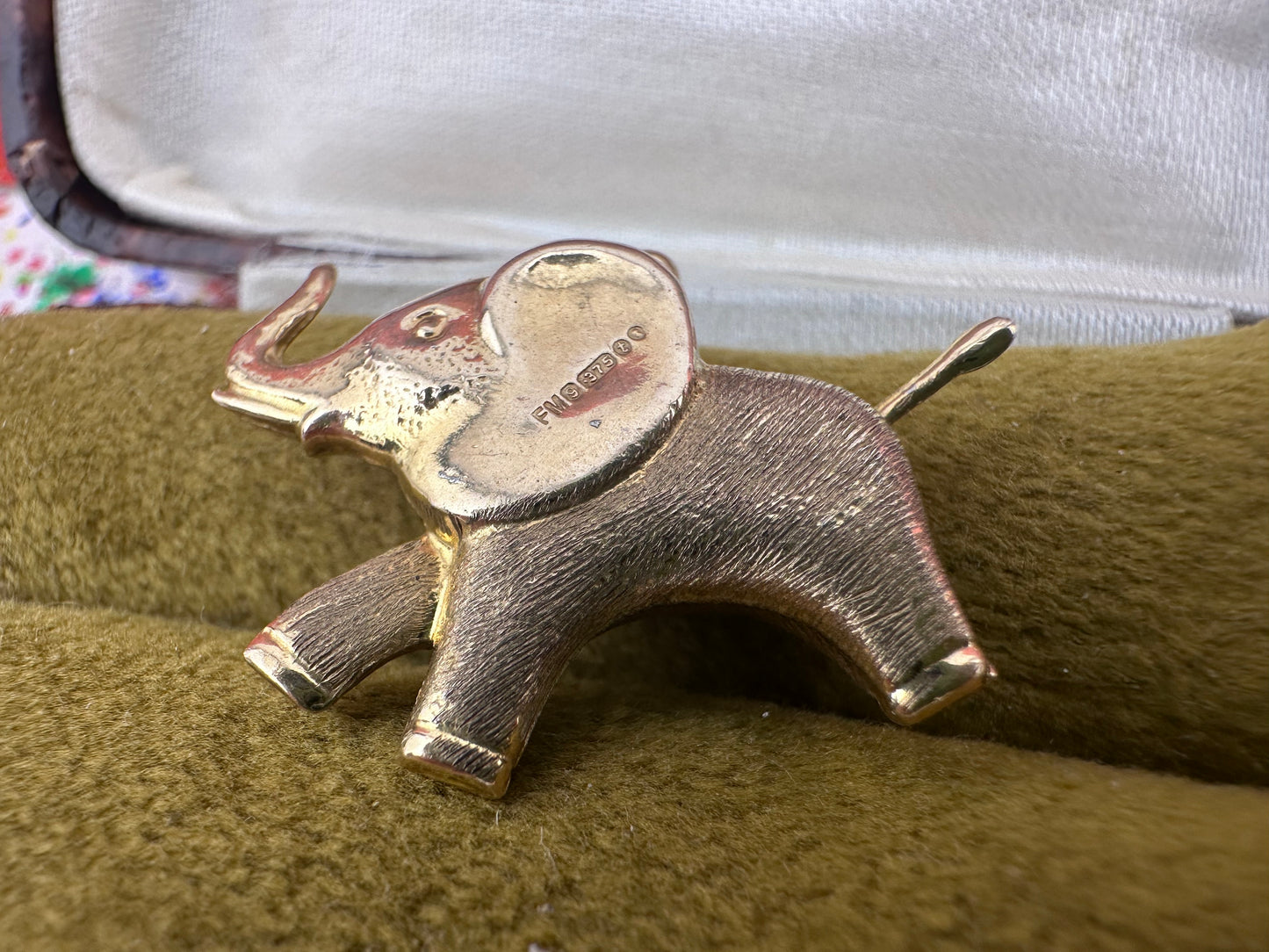 Vintage 9ct Gold Elephant Charm