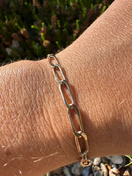 9ct Elongated curb/paperclip bracelet
