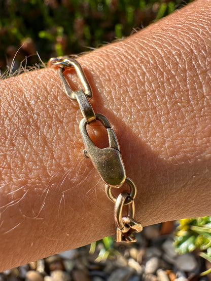 9ct Elongated curb/paperclip bracelet
