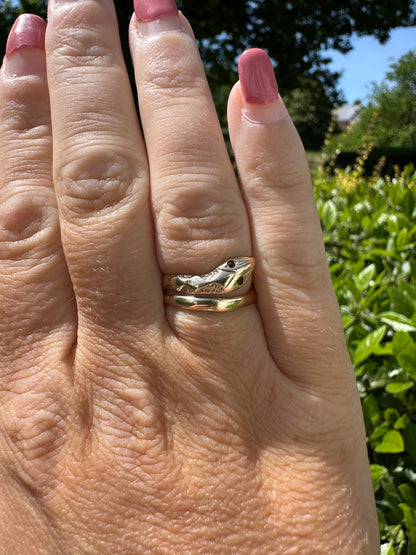 Vintage 9ct Gold Snake Ring with Garnet Eyes