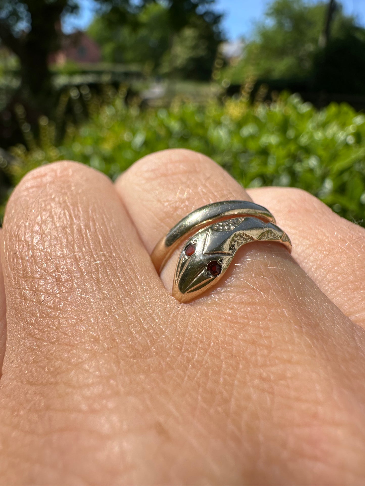 Vintage 9ct Gold Snake Ring with Garnet Eyes