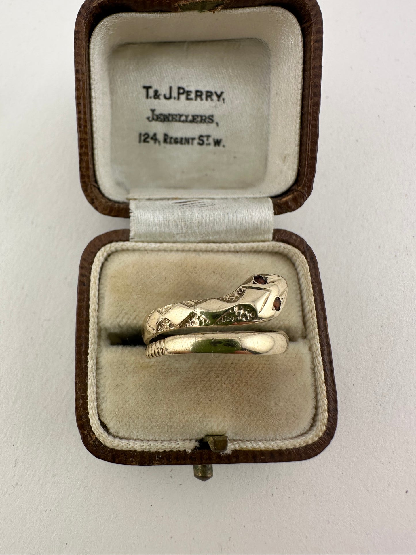 Vintage 9ct Gold Snake Ring with Garnet Eyes
