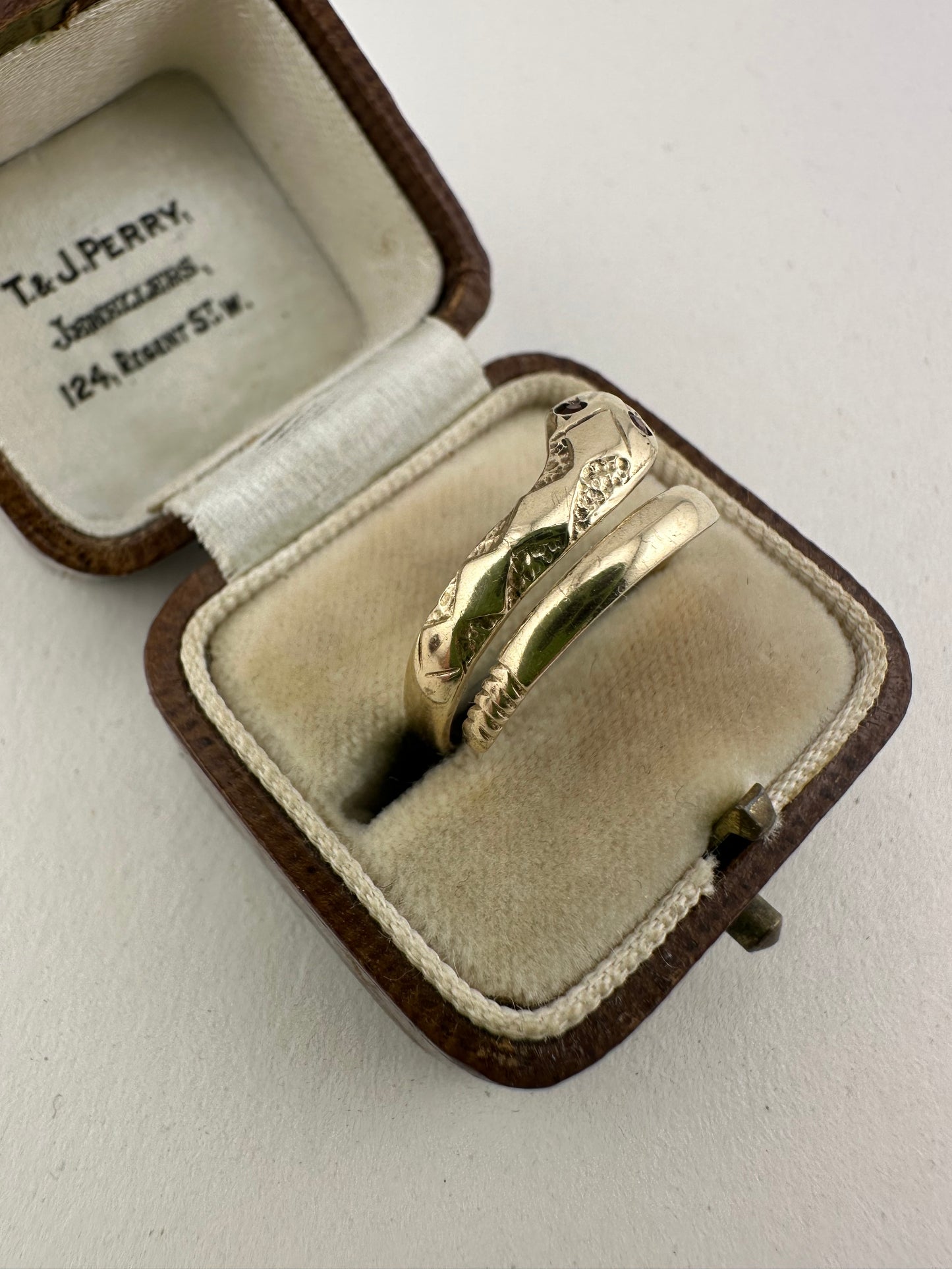 Vintage 9ct Gold Snake Ring with Garnet Eyes