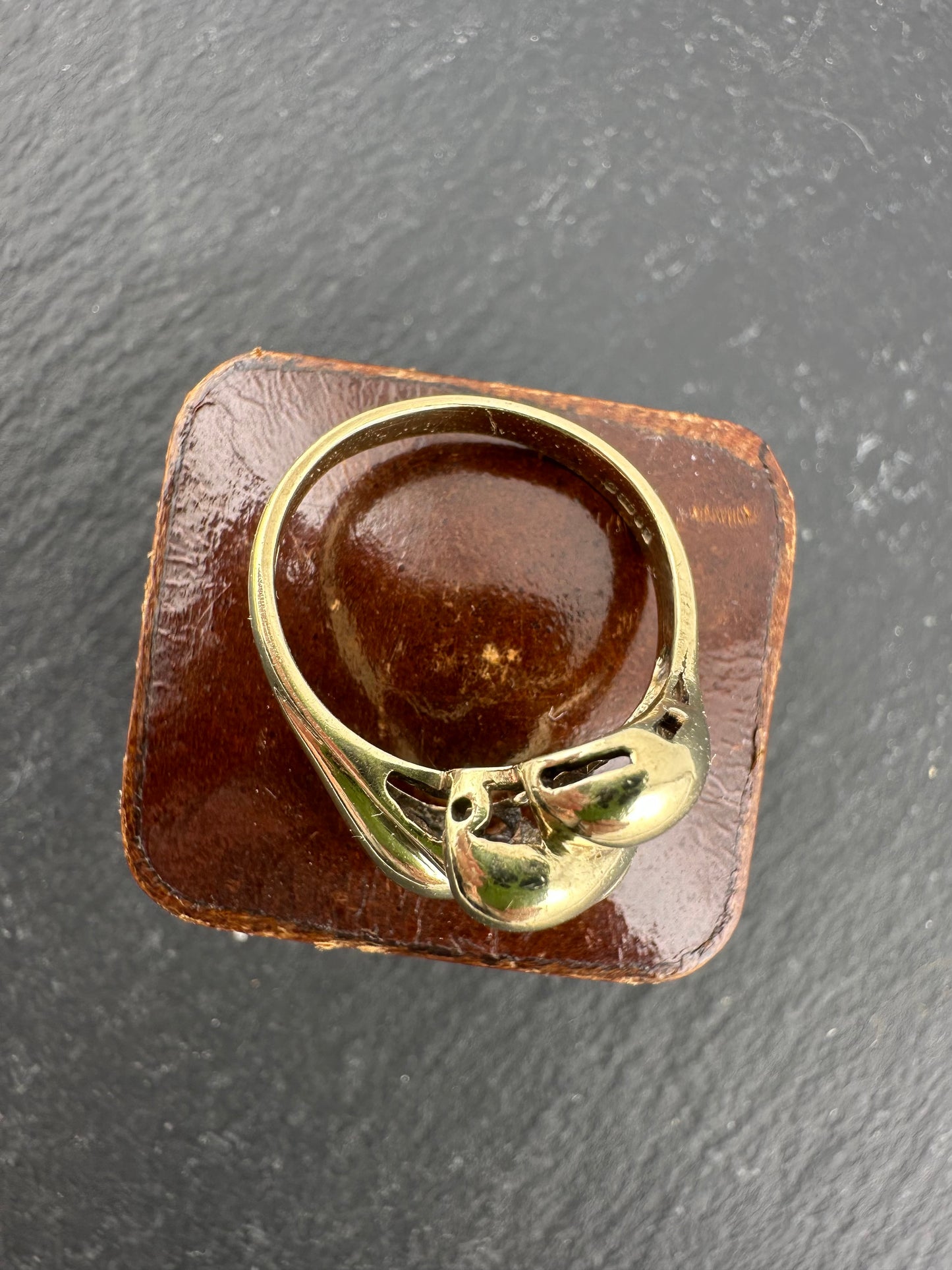 Vintage 9ct Puffy Croissant Ring, size P