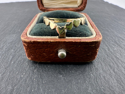 Vintage 9ct Heart Wishbone ring, size K1/2