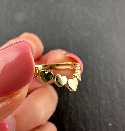 Vintage 9ct Heart Wishbone ring, size K1/2