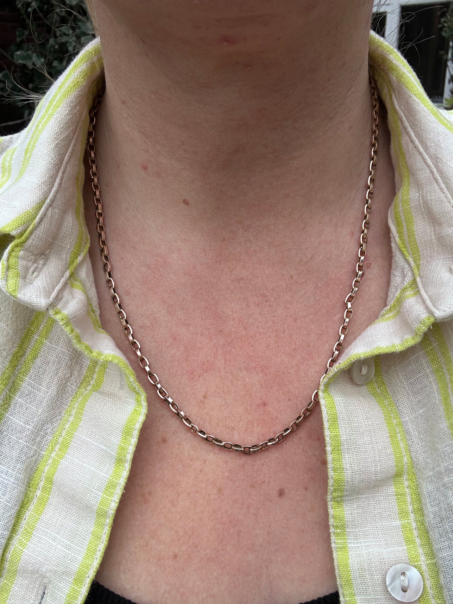 Antique 9ct Rose Gold Flat edged Oval belcher with 2 dog clips