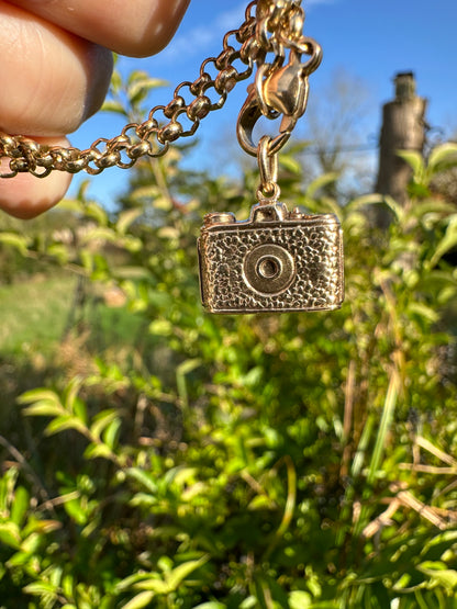 Vintage 9ct Gold Retro Camera Charm