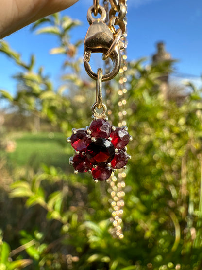 Vintage 9ct Garnet Cluster Flower Pendant