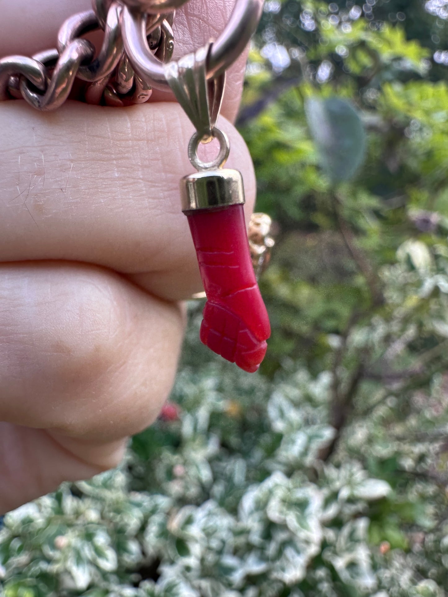 18ct Gold Coral Figa pendant