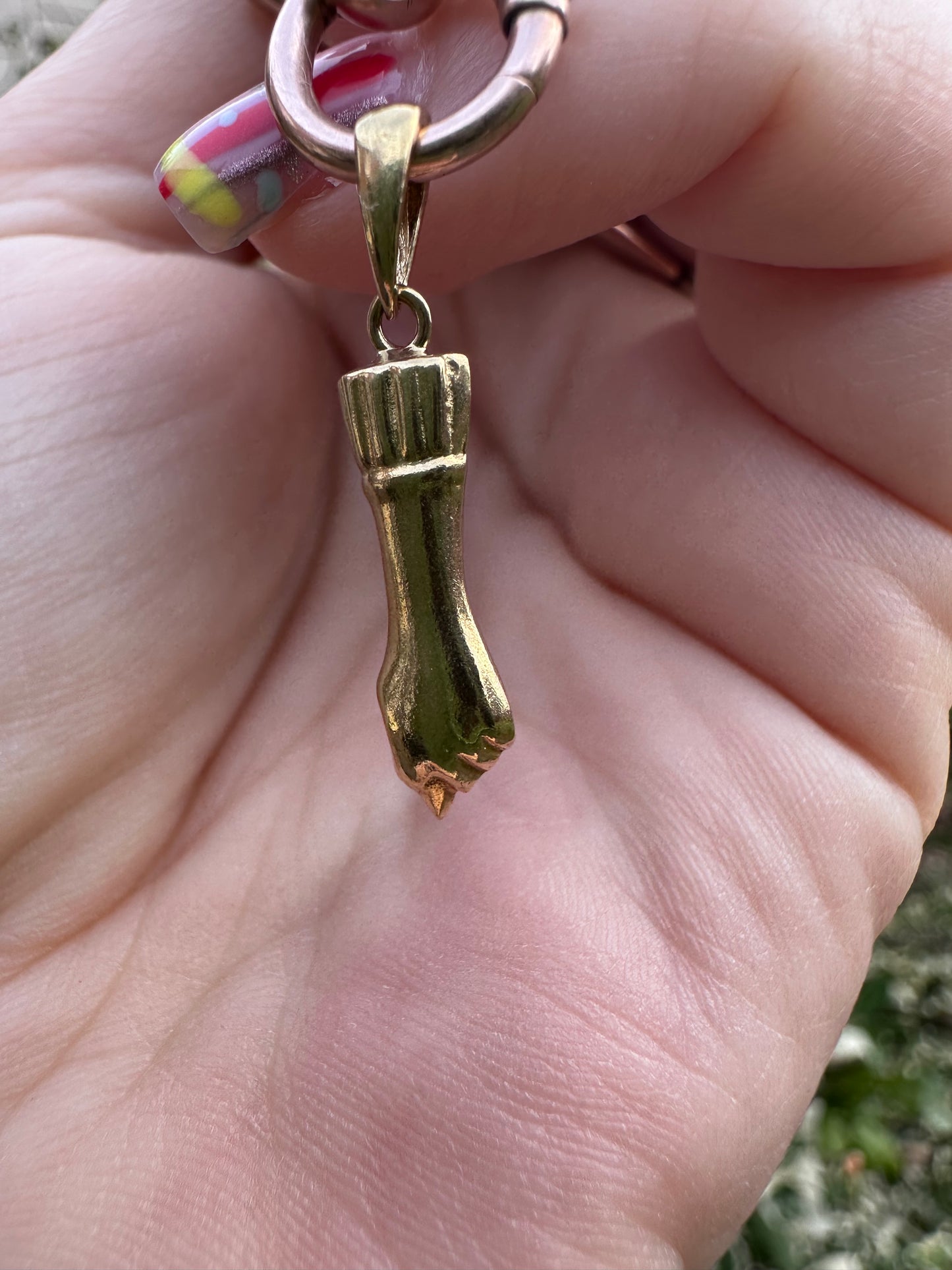18ct Gold Figa hand pendant