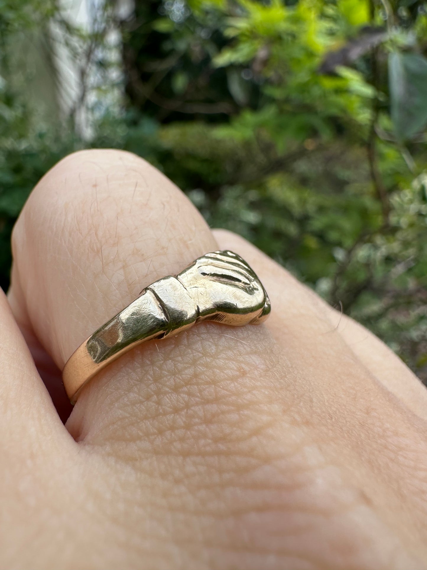 9ct Gold Fede clasped Hands rings