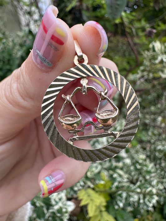 Vintage 9ct Gold Libra Charm with engine turned frame