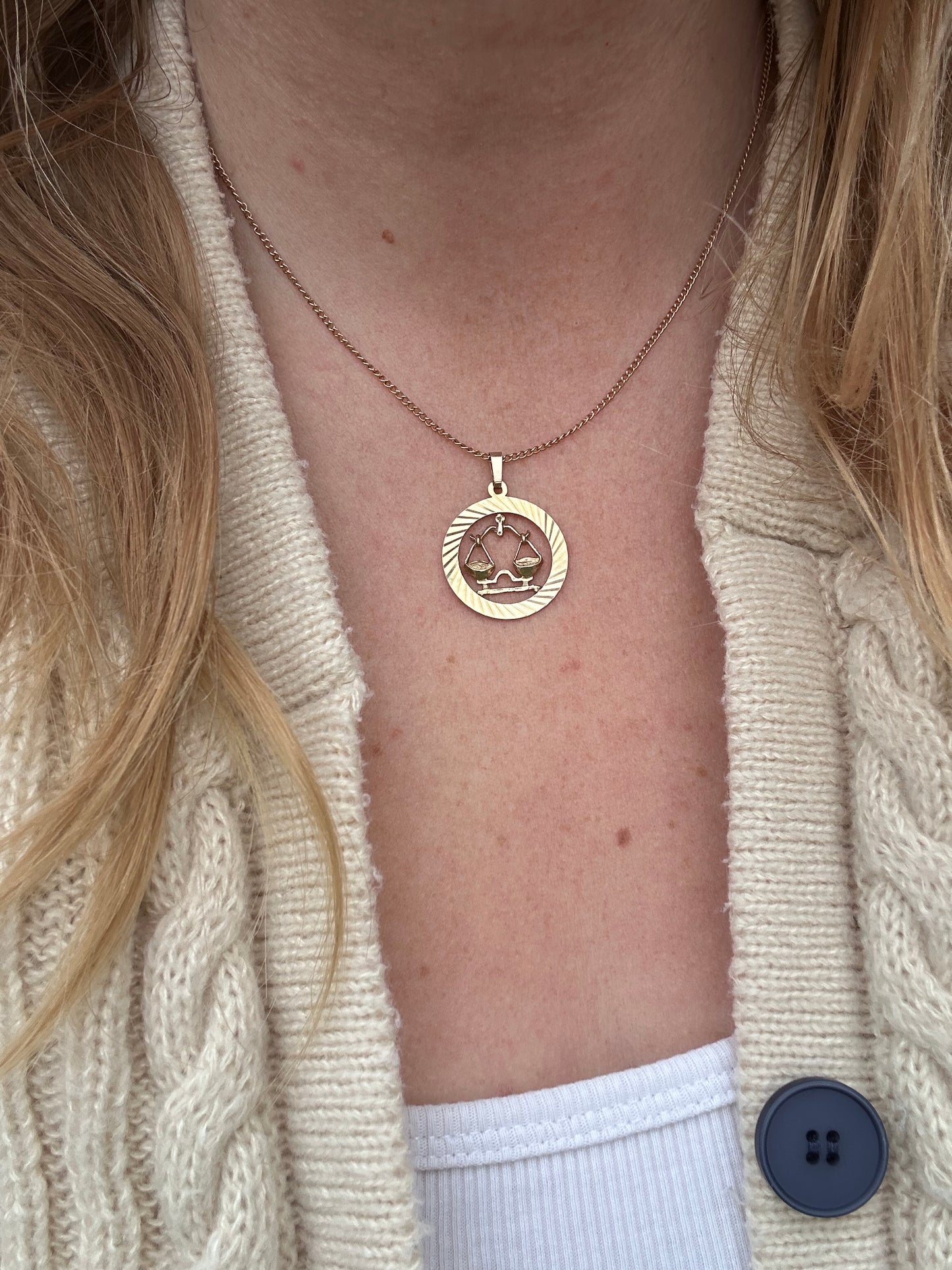 Vintage 9ct Gold Libra Charm with engine turned frame