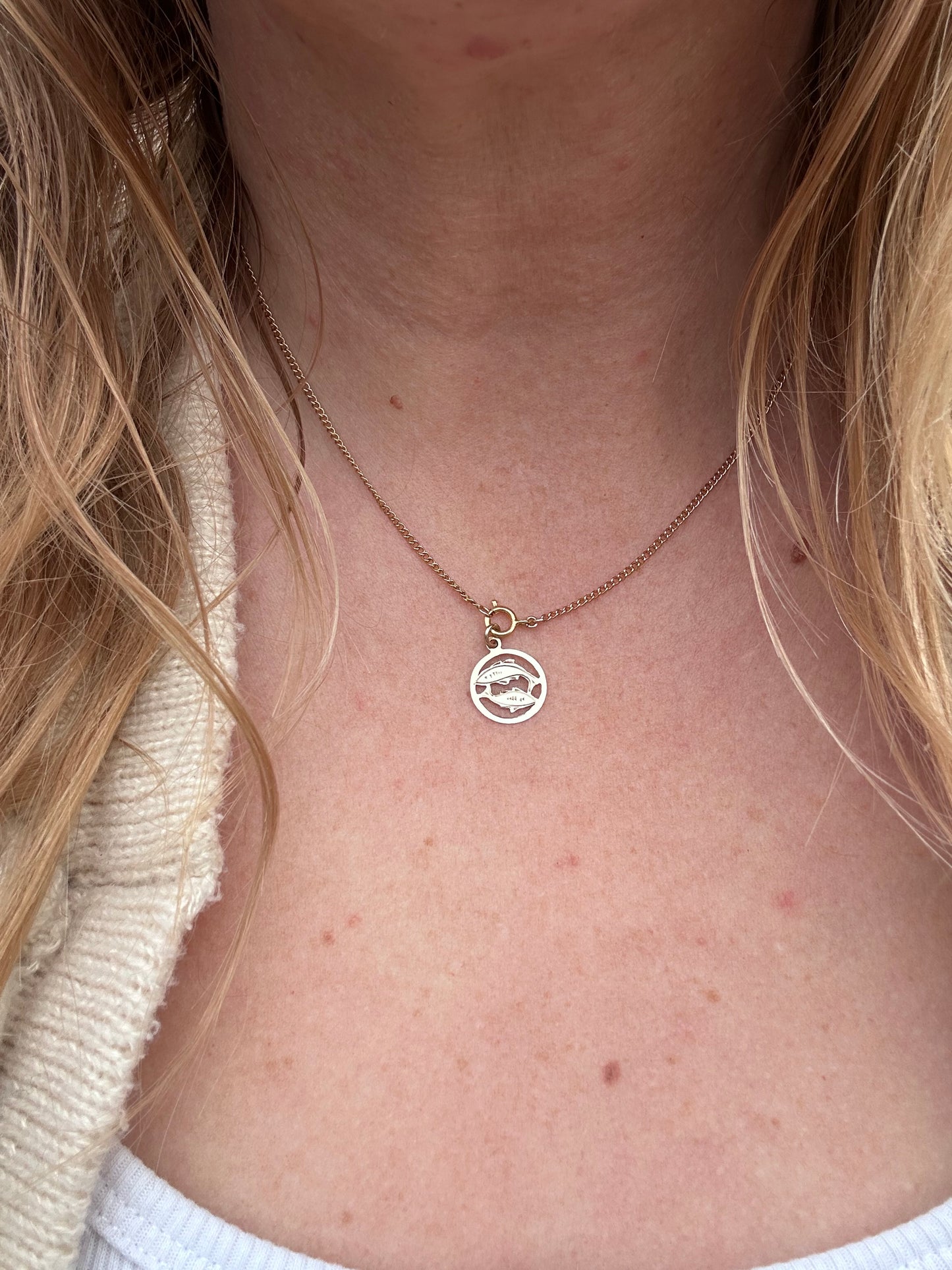 Vintage 9ct Small Pisces charm