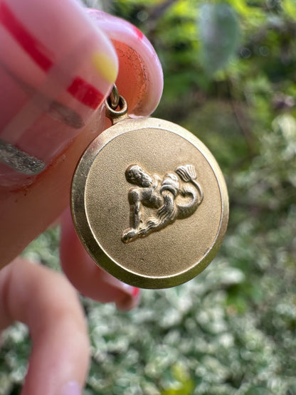 Vintage 9ct Gold Round Aquarius charm