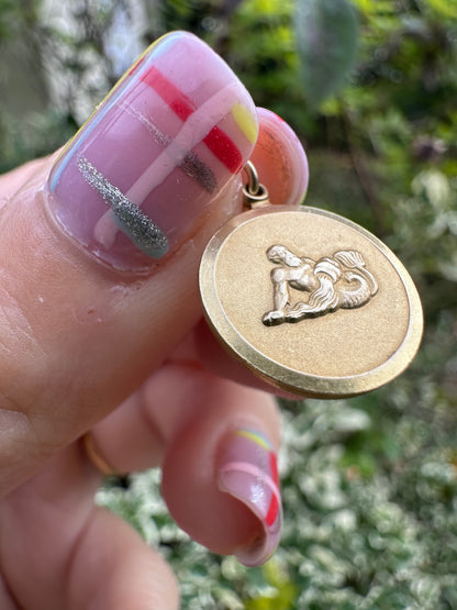 Vintage 9ct Gold Round Aquarius charm