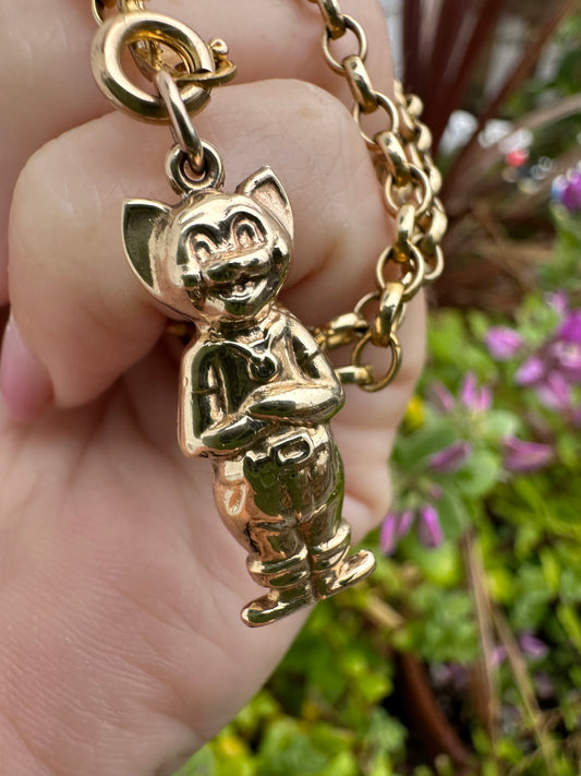 Vintage 9ct Gold Puss in Boots Charm