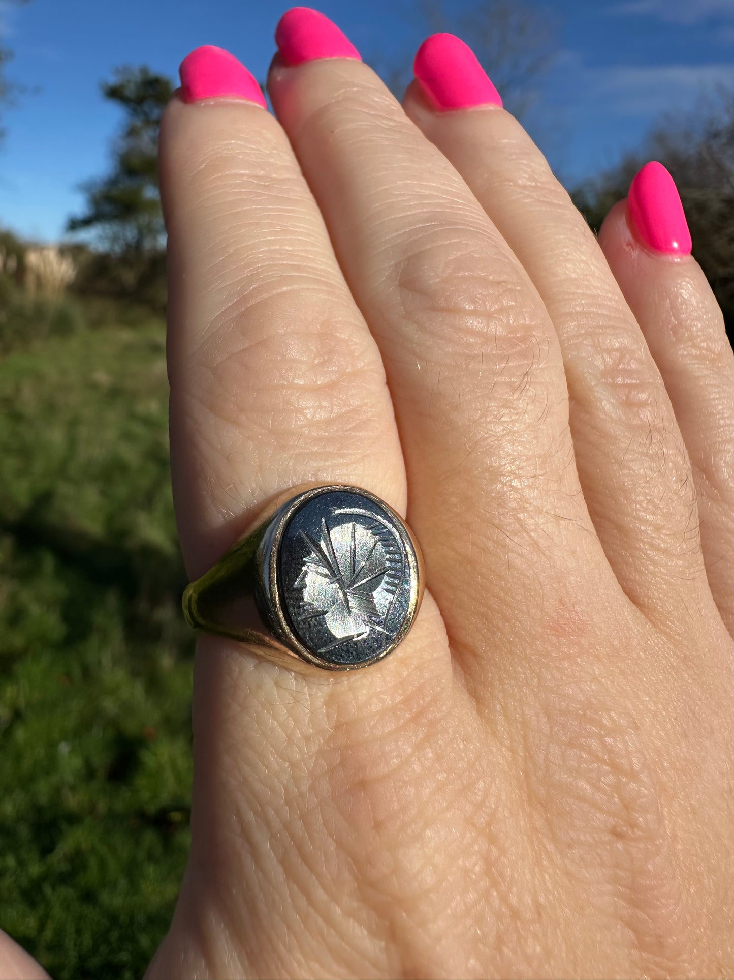 Vintage 9ct Gold Hematite Warrior Intaglio Signet ring