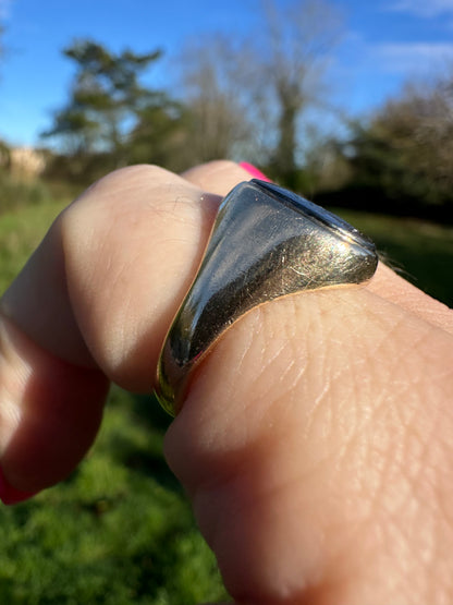 Vintage 9ct Gold Hematite Warrior Intaglio Signet ring