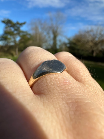 Vintage 9ct Gold Heart Signet